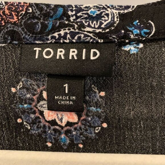 Torrid Baby Doll Gauzy V-Neck Top Size 1 (Torrid size) or 1X - Picture 2 of 4